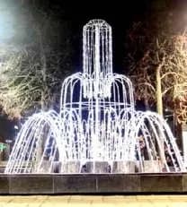 Merkez Sütunlu Fıskiye, 500 x 500 x 500 cm, sıcak beyaz led, dev meydan ışık heykelleri ürün fotoğrafı