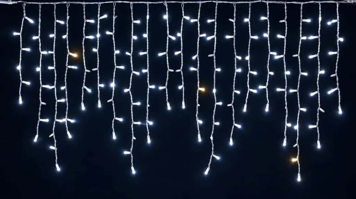 Şeffaf kablolu saçak LED, kademeli sarkıtlarda soğuk beyaz LED'ler, gece