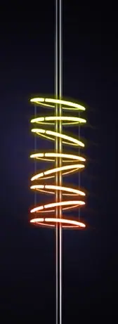 Siyah fonda direğe sarılı sarı ve turuncu LED sarmal halka motifi