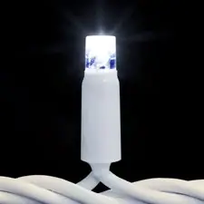 Siyah fonda beyaz gövdeli, beyaz kablolu yumuşak soğuk beyaz LED lamba