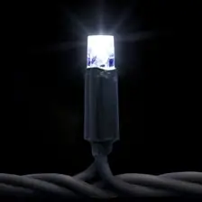 Siyah fonda siyah kablolu, ışın saçan soğuk beyaz tek LED lamba