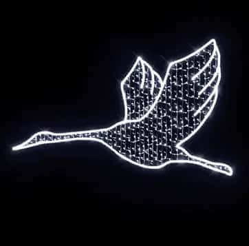 Işık noktalı geniş kanatlı uçan turna biçiminde soğuk beyaz LED figür